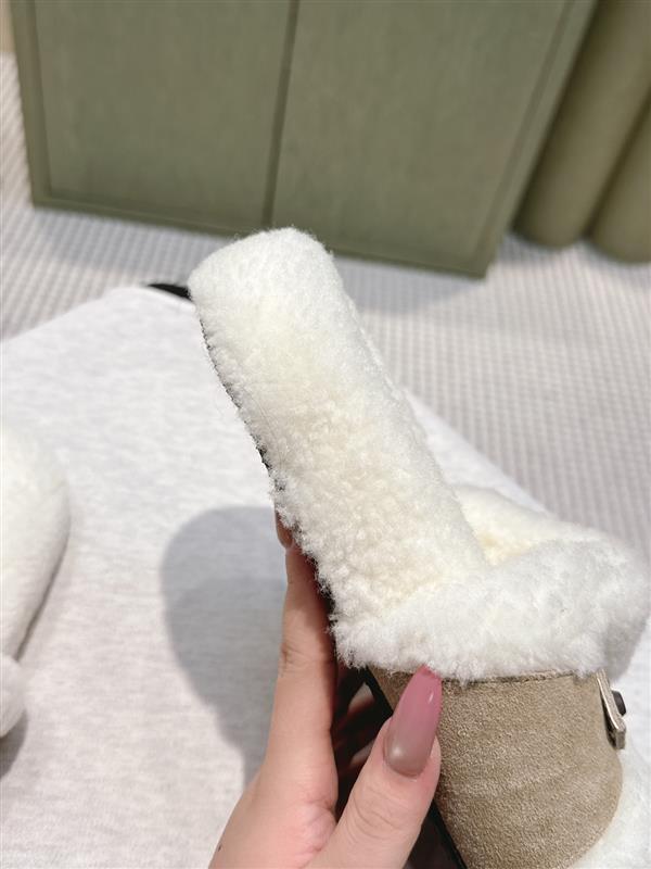 2025112818447445 240